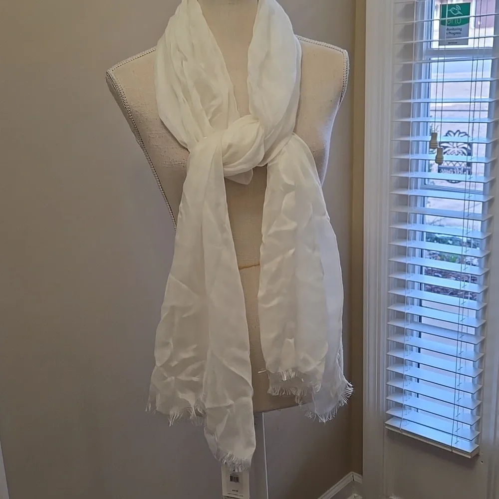 Calvin Klein Elegant Eggshell Scarf rectangular fringe edge 100% acrylic New